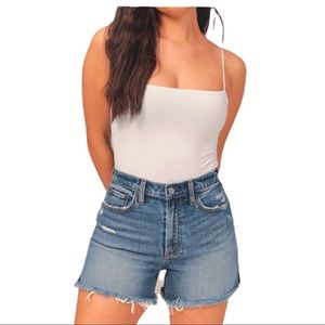 Abercrombie & Fitch High Rise 4” Distressed denim shorts size 27/4